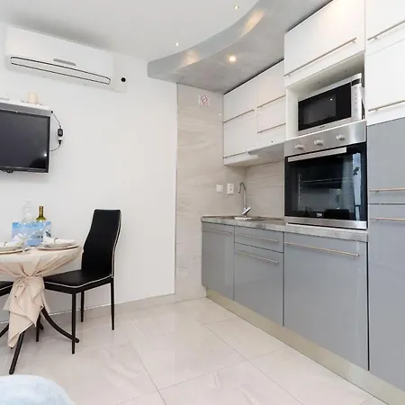 Viky Apartment